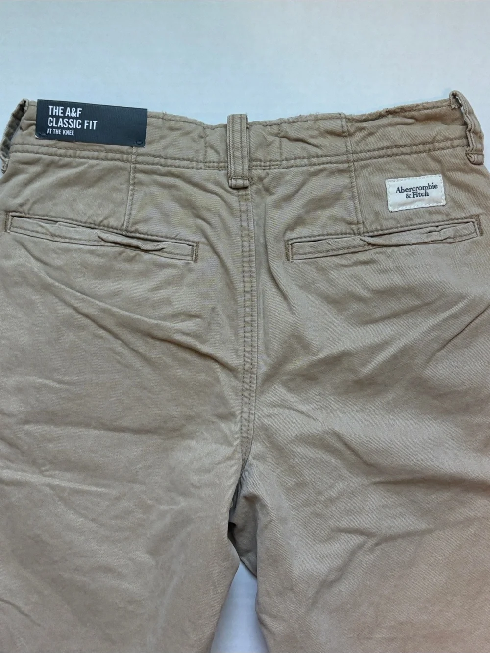 NWT Abercrombie & Fitch Classic Fit At The Knee Shorts